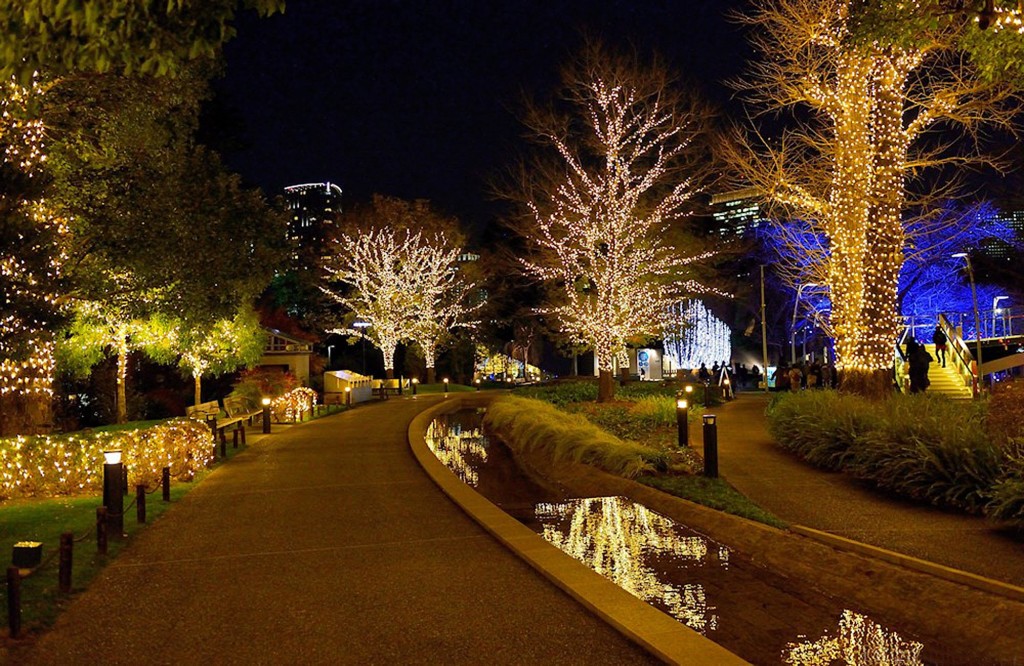 CHRISTMAS illumination in Tokyo Midtown Starlight Garden