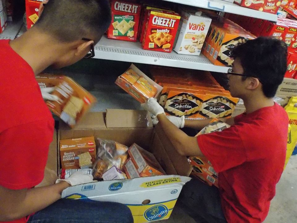 Restocking shelves in the grocery program