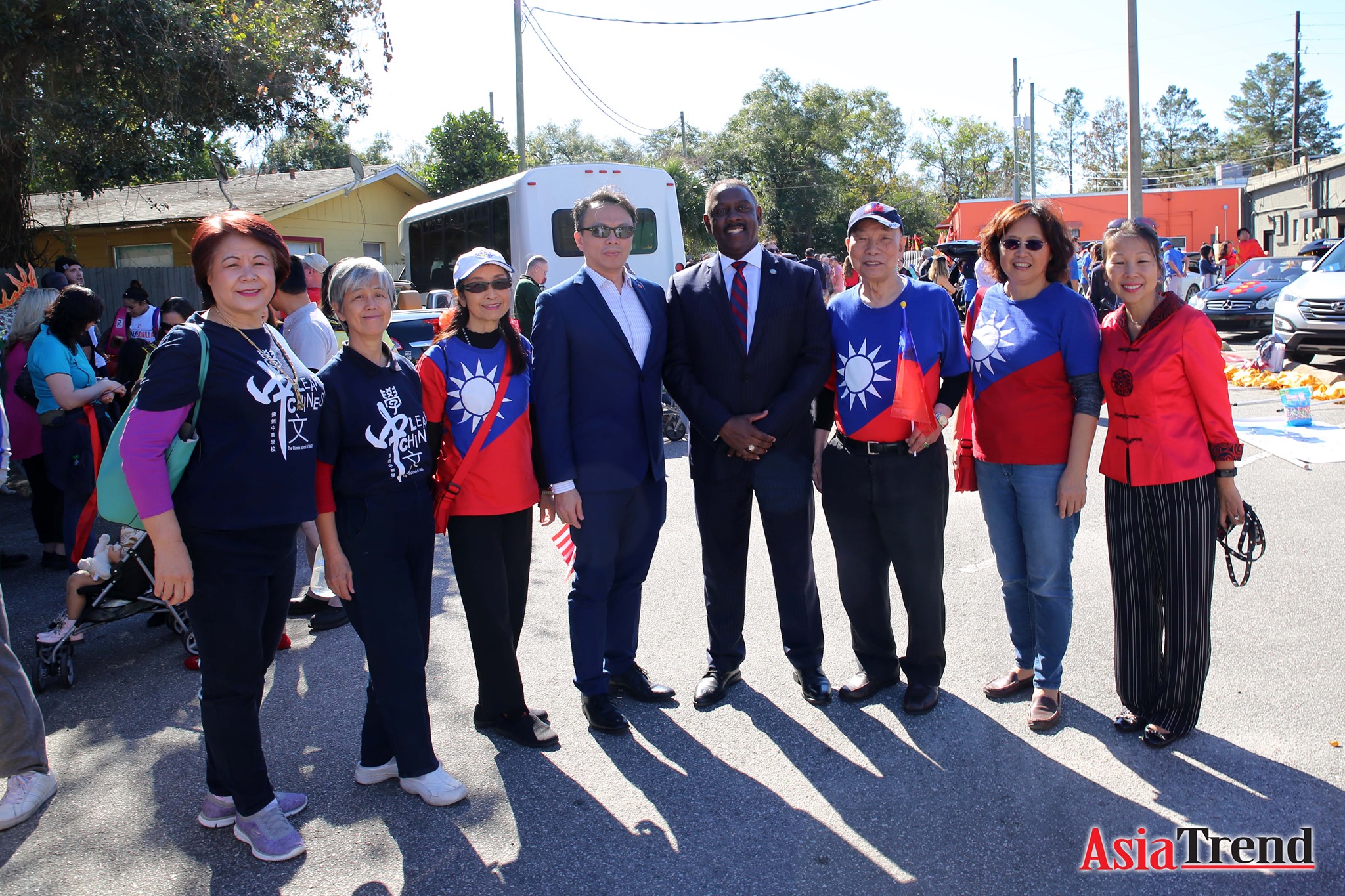 TECO in Miami Direct General David Chien, and Orange County Mayor Jerry L. Demings, with TCCGO, and the Chinese School of CAACF at the Central Florida Dragon Parade 2020