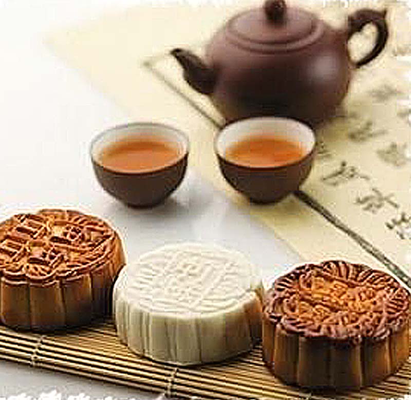 Mid-Autumn Festival and Luxurious Mooncake - Asia Trend