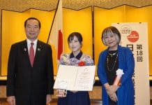 Taiwanese manga artist Zuo Hsuan receives Japan International Manga Award Taiwanese manga artist Zuo Hsuan receives Japan International Manga Award