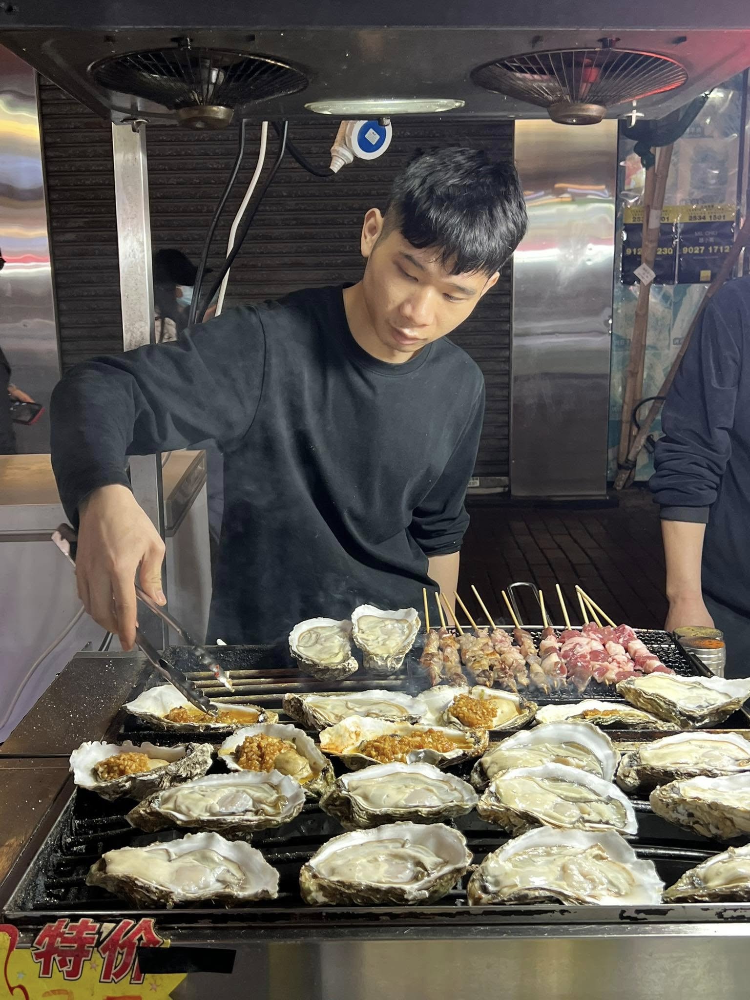 Temple Street Night Market