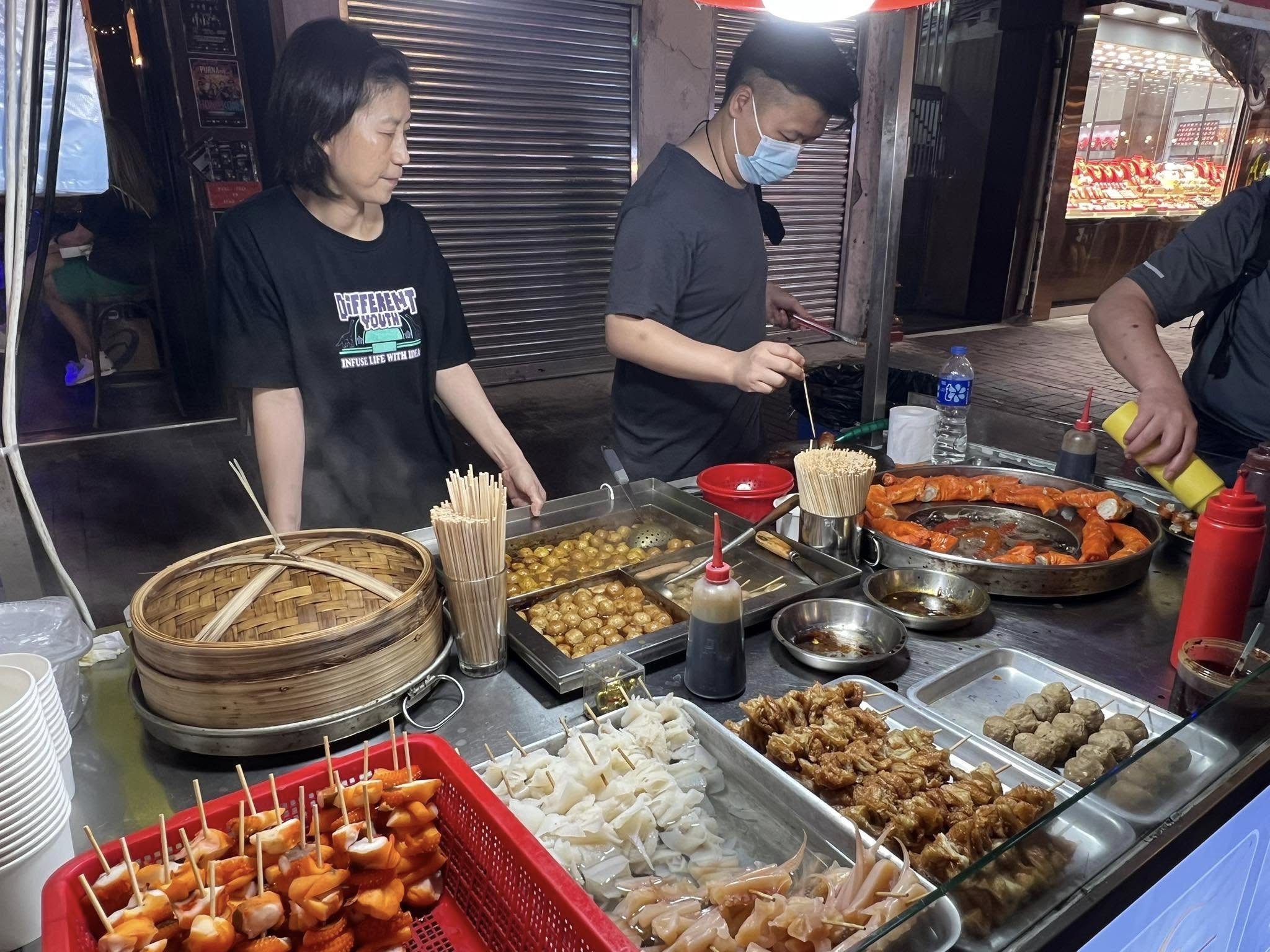 Temple Street Night Market
