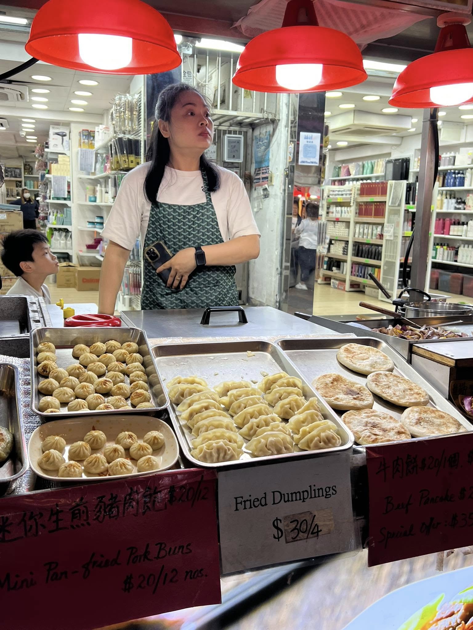 Temple Street Night Market