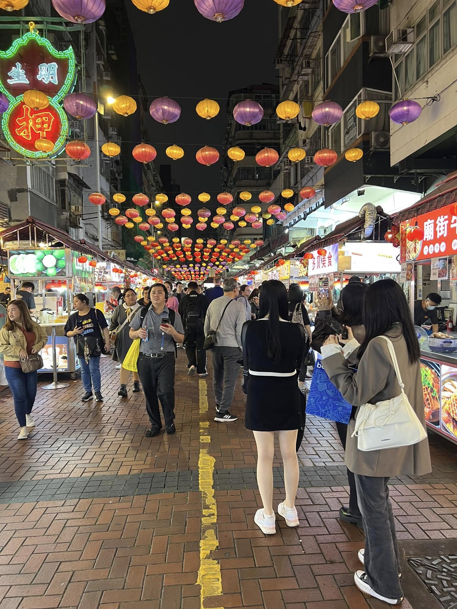 Temple Street Night Market