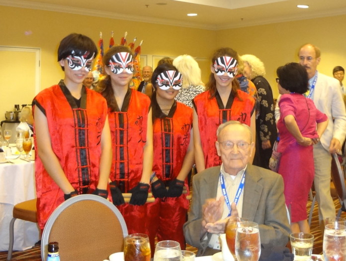 Frank Losonsky (1 out of 4 that is still alive from AVG – American Volunteer Group – Flying Tigers) and Jacqueline Collier, Megan Cabana, Anna Chang, and Sydney Cabana