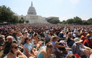 A World Peace Talk on the lawn of the US Capitol with thousands of people gathered to listen to His Holiness’s message on compassion for humankind.